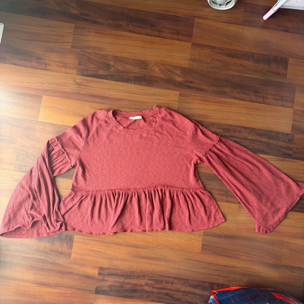 Women's Rust Ribbed Bell Sleeve Peplum Top Size L‎